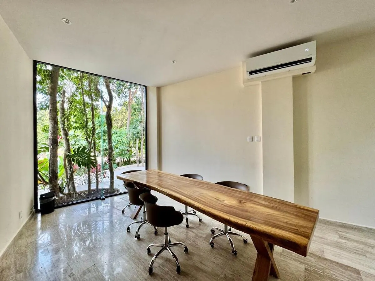Beautiful Loft Minutes From The Sea! Διαμέρισμα Τουλούμ